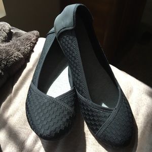 Seychelles black flats, size 8 1/2.